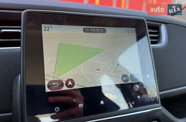Хэтчбек Renault Zoe 2021 в 