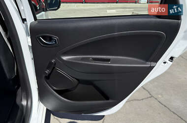 Хэтчбек Renault Zoe 2021 в 