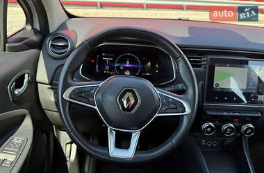 Хэтчбек Renault Zoe 2021 в 