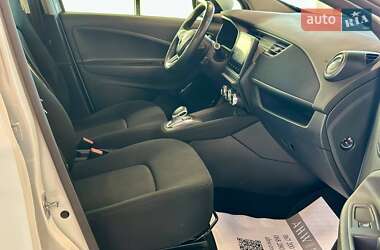 Хэтчбек Renault Zoe 2020 в 