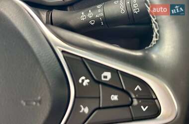 Хэтчбек Renault Zoe 2020 в 
