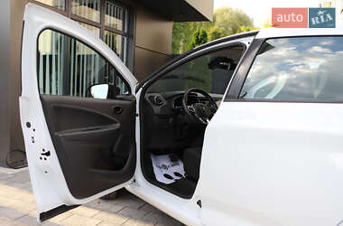 Хэтчбек Renault Zoe 2022 в 