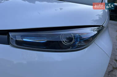 Хэтчбек Renault Zoe 2017 в 