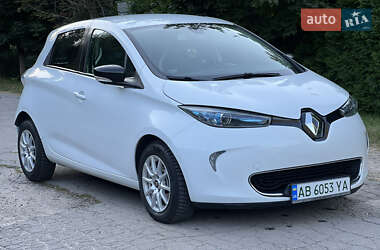 Хэтчбек Renault Zoe 2017 в 
