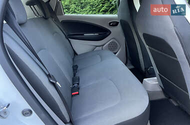 Хэтчбек Renault Zoe 2017 в 