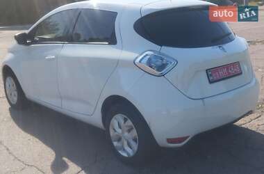 Хэтчбек Renault Zoe 2019 в 
