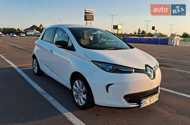 Хэтчбек Renault Zoe 2016 в 