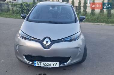 Хэтчбек Renault Zoe 2015 в 