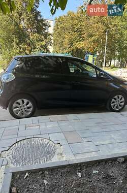 Хэтчбек Renault Zoe 2014 в 