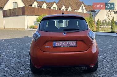 Хэтчбек Renault Zoe 2016 в 