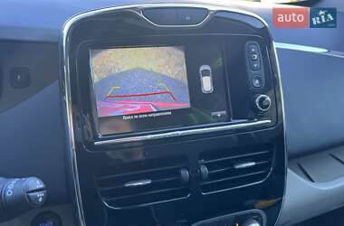 Хэтчбек Renault Zoe 2016 в 