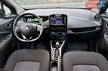 Хэтчбек Renault Zoe 2017 в 