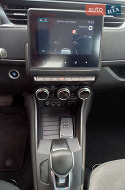 Хэтчбек Renault Zoe 2020 в 