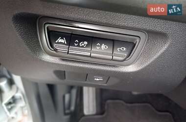Хэтчбек Renault Zoe 2020 в 