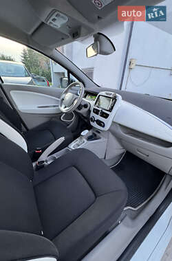 Хэтчбек Renault Zoe 2015 в 