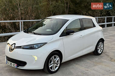 Хэтчбек Renault Zoe 2018 в 