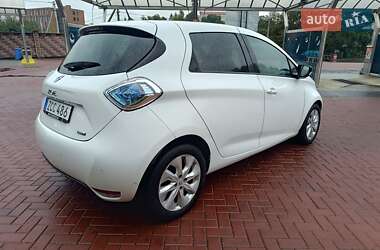 Хэтчбек Renault Zoe 2017 в 