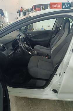 Хэтчбек Renault Zoe 2021 в 