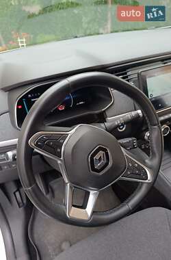 Хэтчбек Renault Zoe 2021 в 