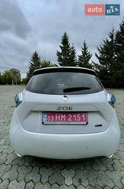 Хэтчбек Renault Zoe 2017 в 