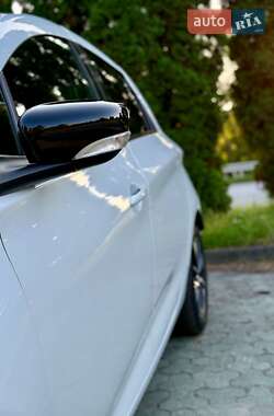 Хэтчбек Renault Zoe 2017 в 