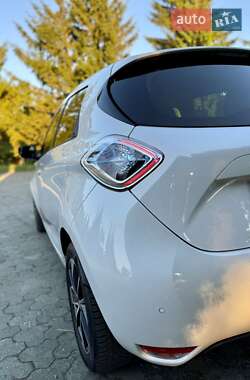 Хэтчбек Renault Zoe 2017 в 