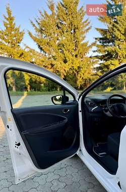 Хэтчбек Renault Zoe 2017 в 