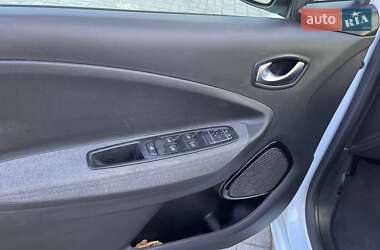 Хэтчбек Renault Zoe 2021 в 