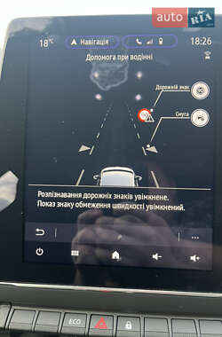 Хэтчбек Renault Zoe 2020 в 