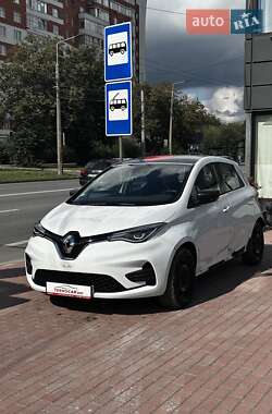 Хэтчбек Renault Zoe 2020 в 