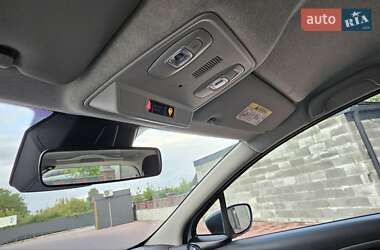 Хэтчбек Renault Zoe 2020 в 