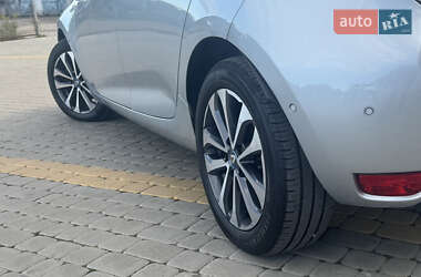 Хэтчбек Renault Zoe 2020 в 