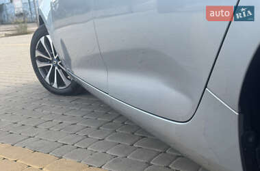 Хэтчбек Renault Zoe 2020 в 