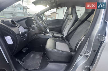 Хэтчбек Renault Zoe 2020 в 