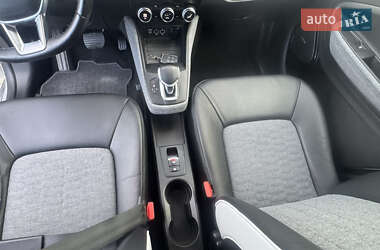 Хэтчбек Renault Zoe 2020 в 