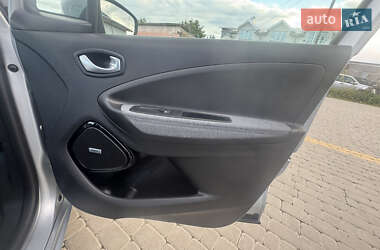 Хэтчбек Renault Zoe 2020 в 