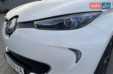 Хэтчбек Renault Zoe 2019 в 
