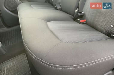 Хэтчбек Renault Zoe 2019 в 