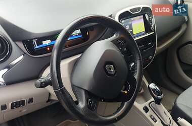 Хэтчбек Renault Zoe 2016 в 