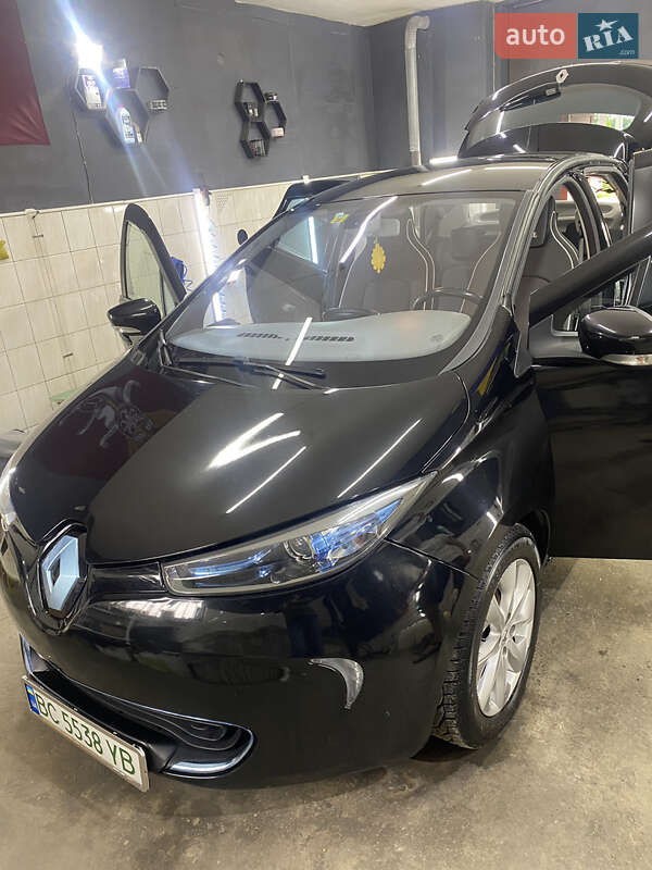 Хэтчбек Renault Zoe 2013 в 