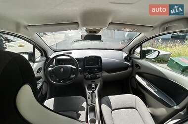 Хэтчбек Renault Zoe 2016 в 