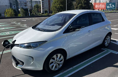 Хэтчбек Renault Zoe 2014 в 