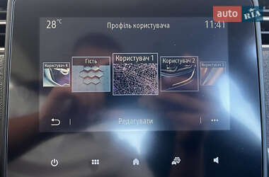 Хэтчбек Renault Zoe 2020 в 