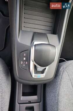 Хэтчбек Renault Zoe 2020 в 