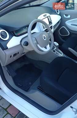Хэтчбек Renault Zoe 2019 в 