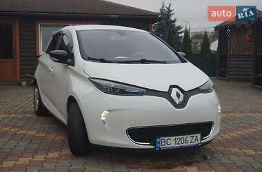 Хэтчбек Renault Zoe 2015 в 