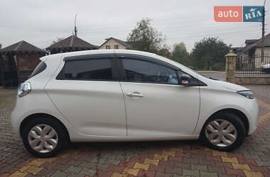 Хэтчбек Renault Zoe 2015 в 