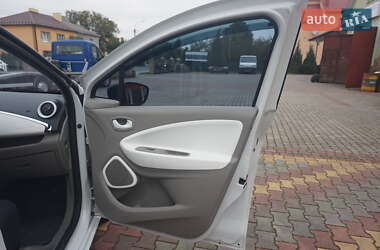 Хэтчбек Renault Zoe 2015 в 
