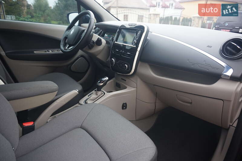 Хэтчбек Renault Zoe 2016 в Самборе