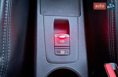 Хэтчбек Renault Zoe 2020 в 